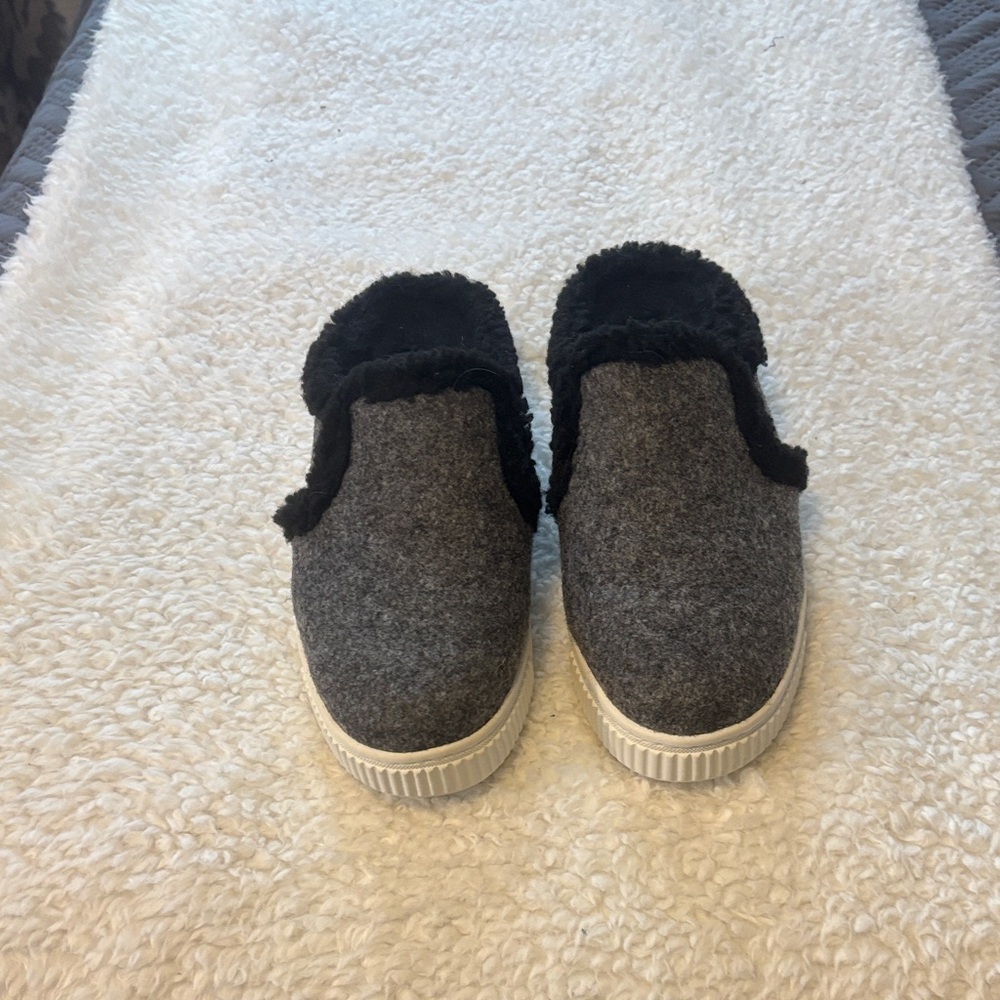 Naturalized Soul slip-in shoes for women. They are a size 6w, but fit like  6 m